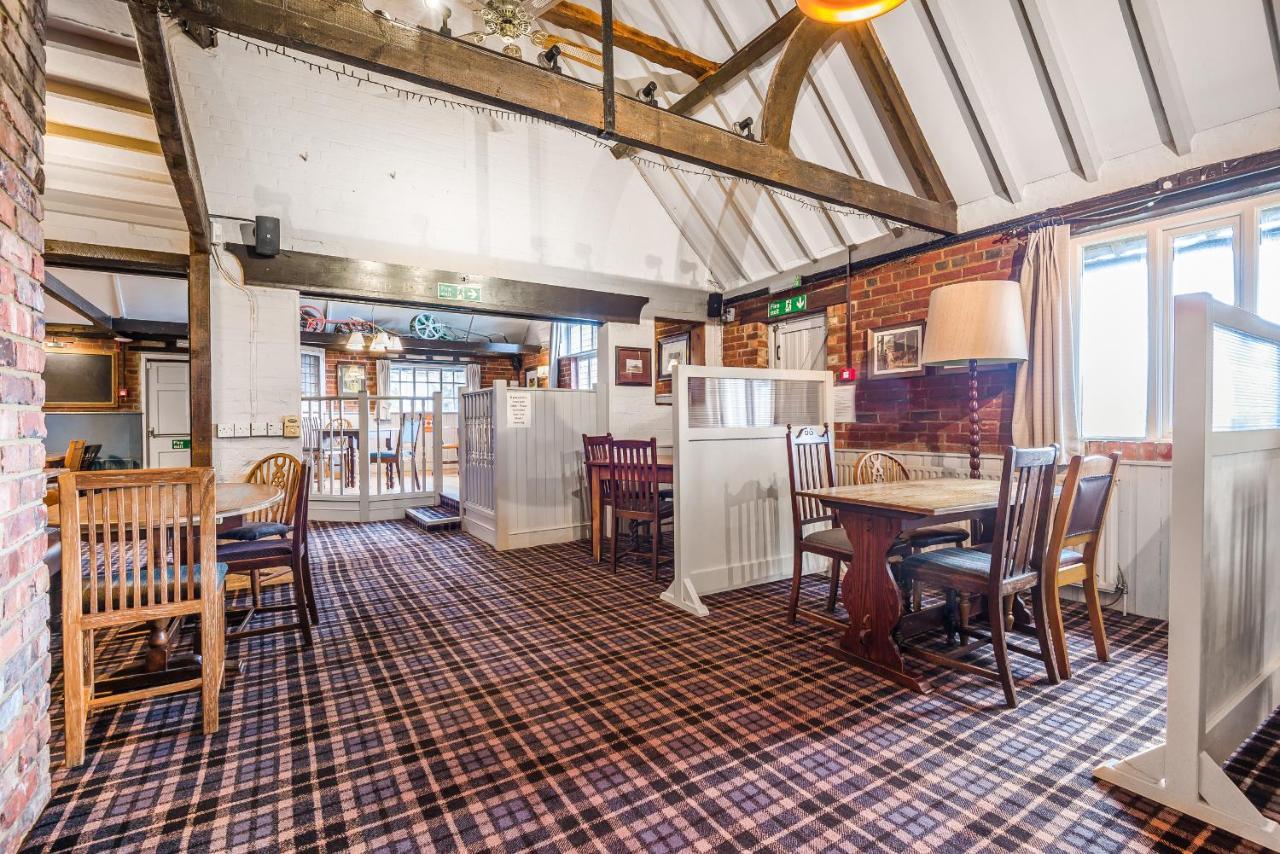 Bed and Breakfast The Walhampton Arms à Lymington Extérieur photo